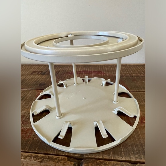 Vintage Rubbermaid Rotating Plate & Cup Carousel❤️☕️ - Picture 2 of 9